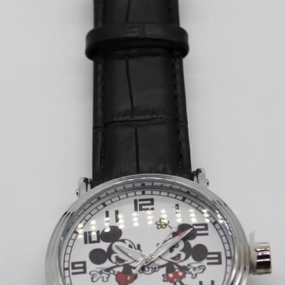 Disney Mickey and Minnie Mouse Men's Alloy Vintage Watch